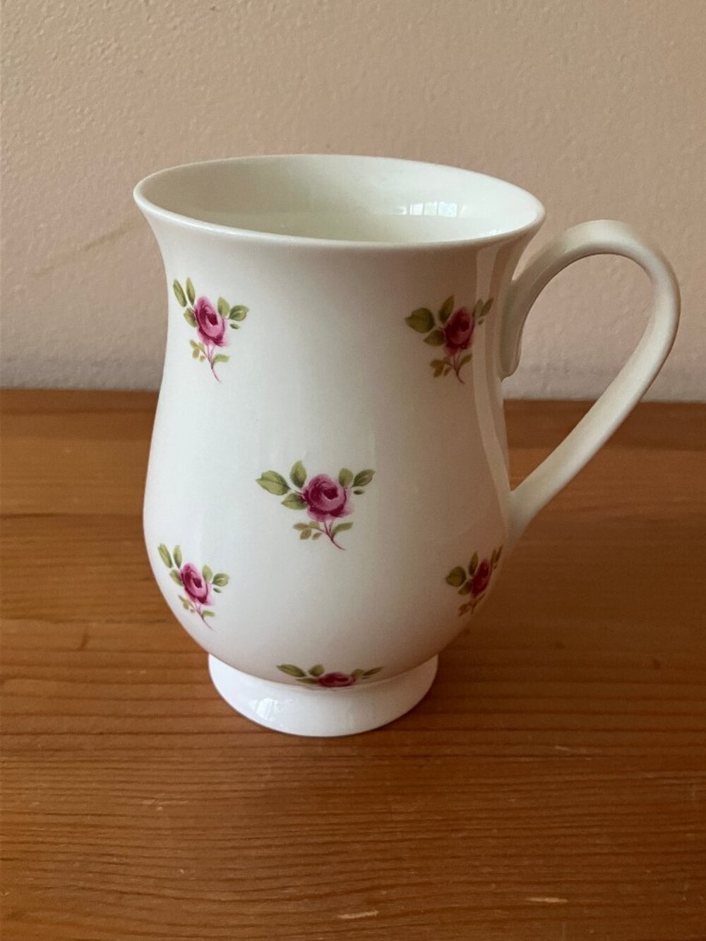 VTG Fine Bone Sheltonian China Staffordshire England Mug White/Pink rosebad 8 oz